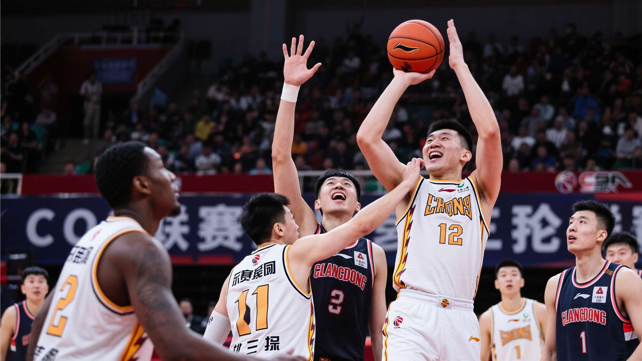 CBA8进4抢三大战！京粤加时绝杀后，谁能拿下最后四强席位？